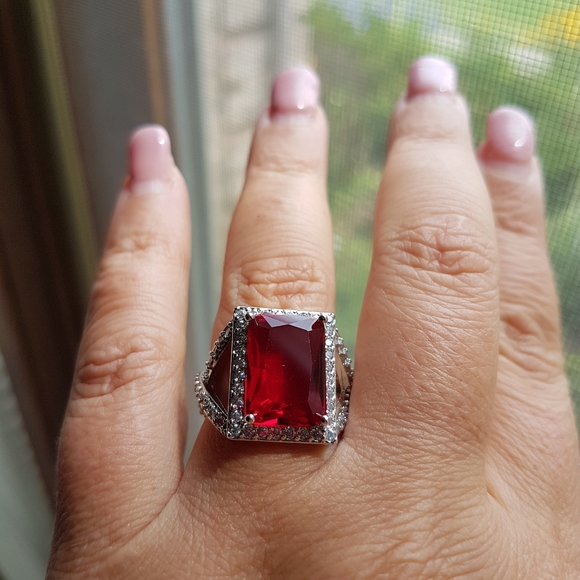 Swarovski Elements 925 Sterling Silver Emerald-cut Garnet Red Ring NEW - Picture 12 of 15